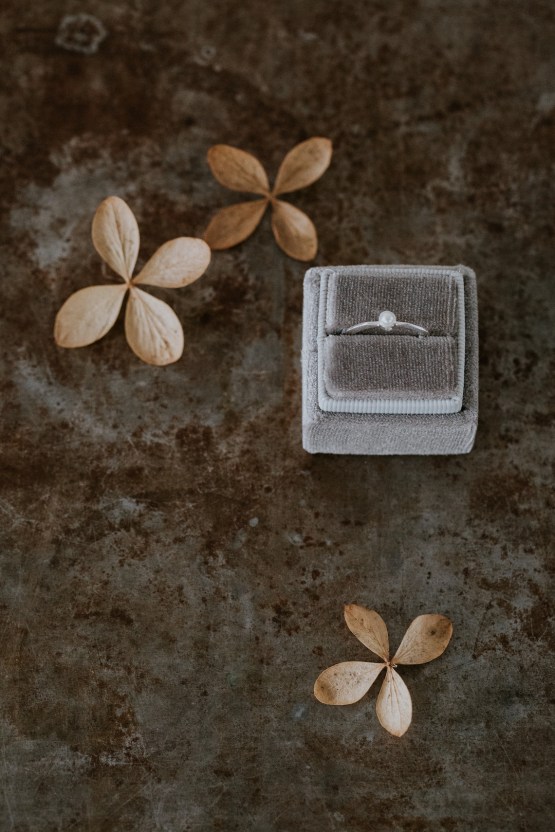 Dried Florals and Modern Minimalistic Wedding Inspiration – Maja Tsolo Photography 42