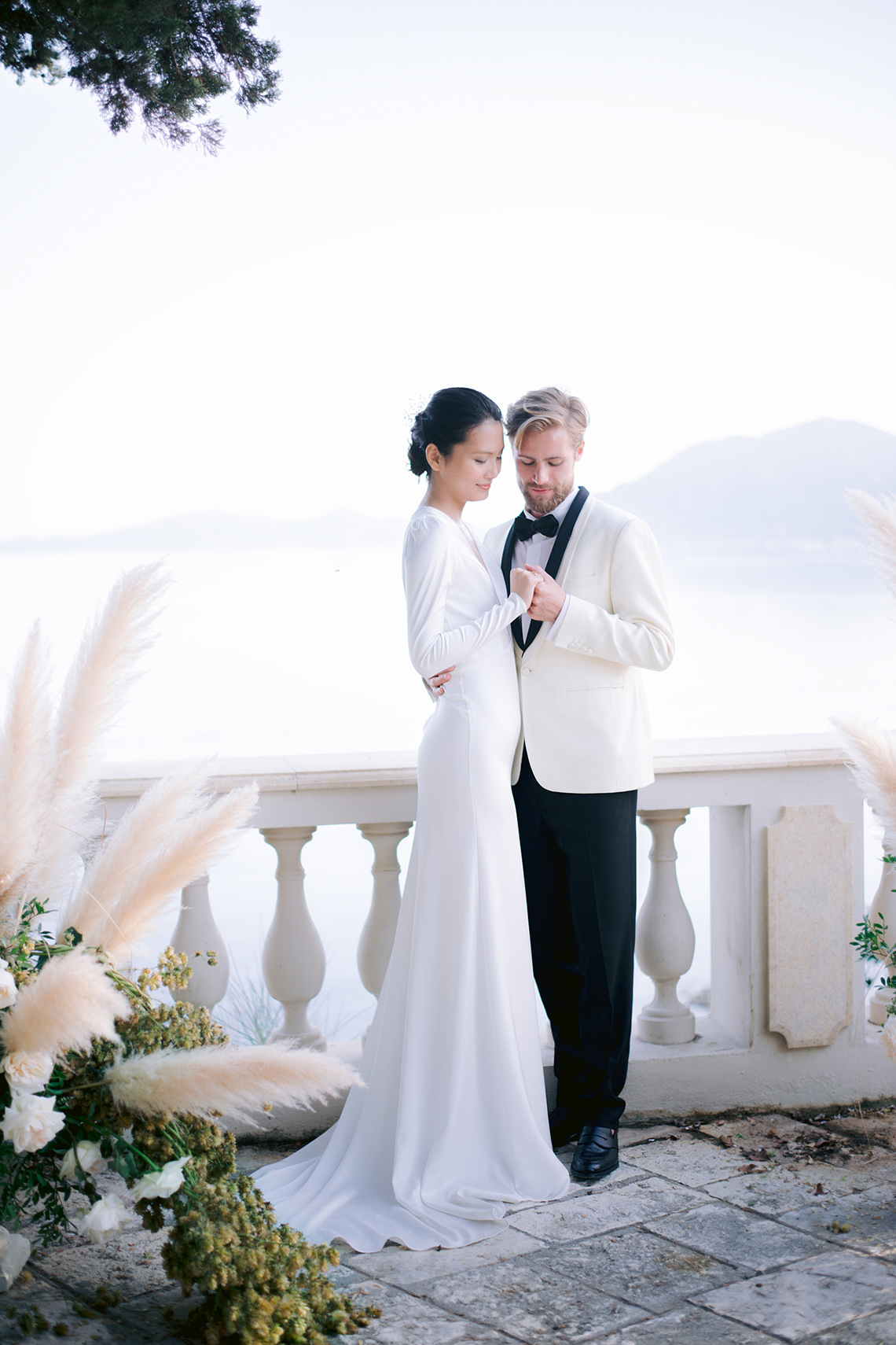 Modern Fashion-Forward Black White and Pink Greek Wedding Inspiration – Panos Demiropoulos 39