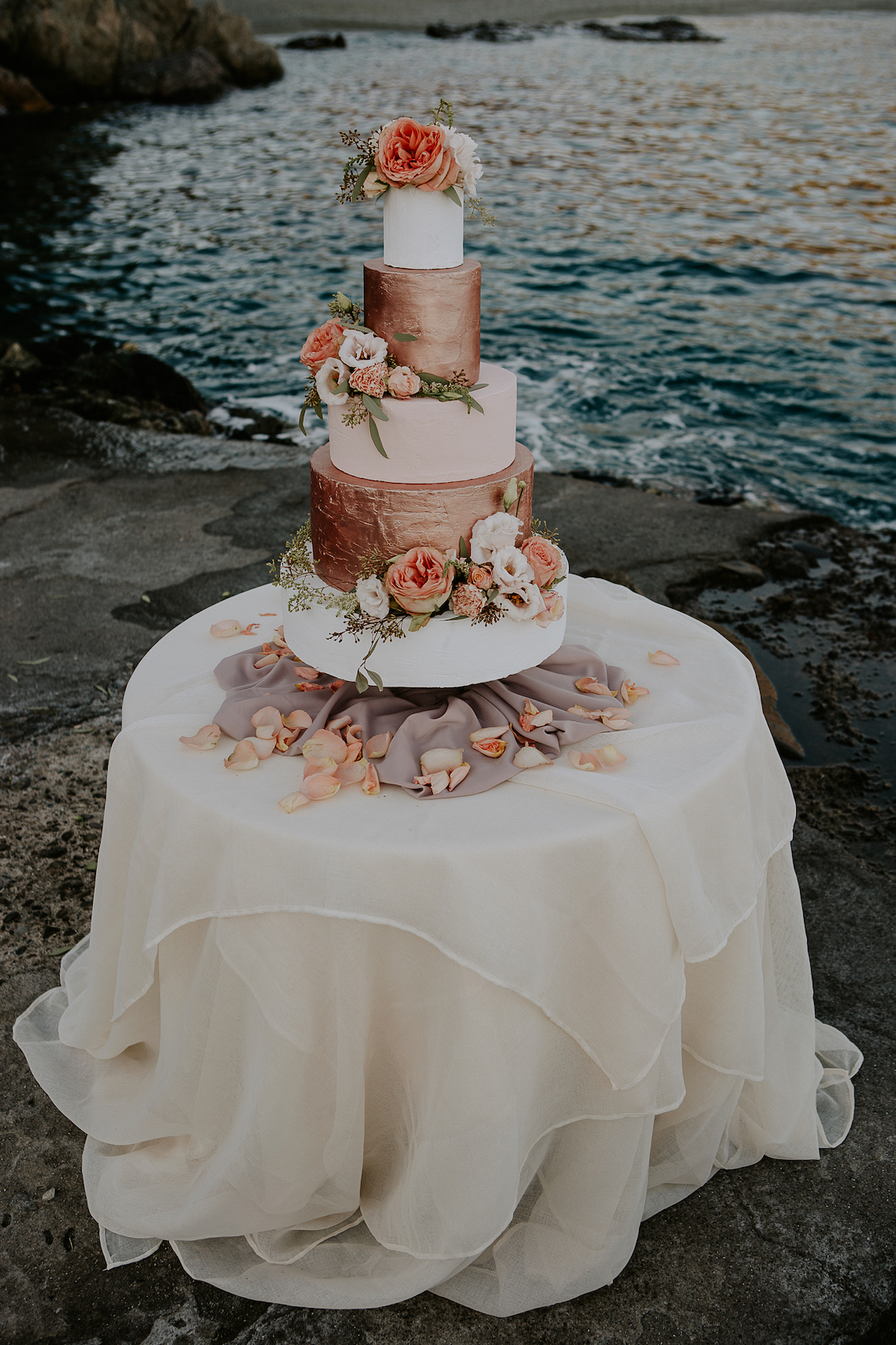 Rose Gold and Copper Cinque Terre Fall Wedding Inspiration – Di Luce e d Ombra – Greta Betton Wedding Planner 18