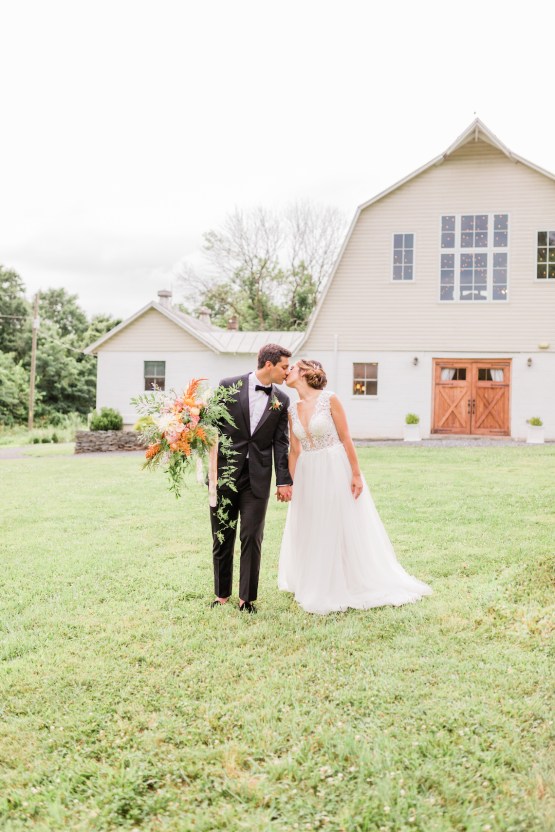 Pretty Pink Barn Wedding Inspiration with Creative Desserts and Cocktails – Brittany Drosos Photography 30