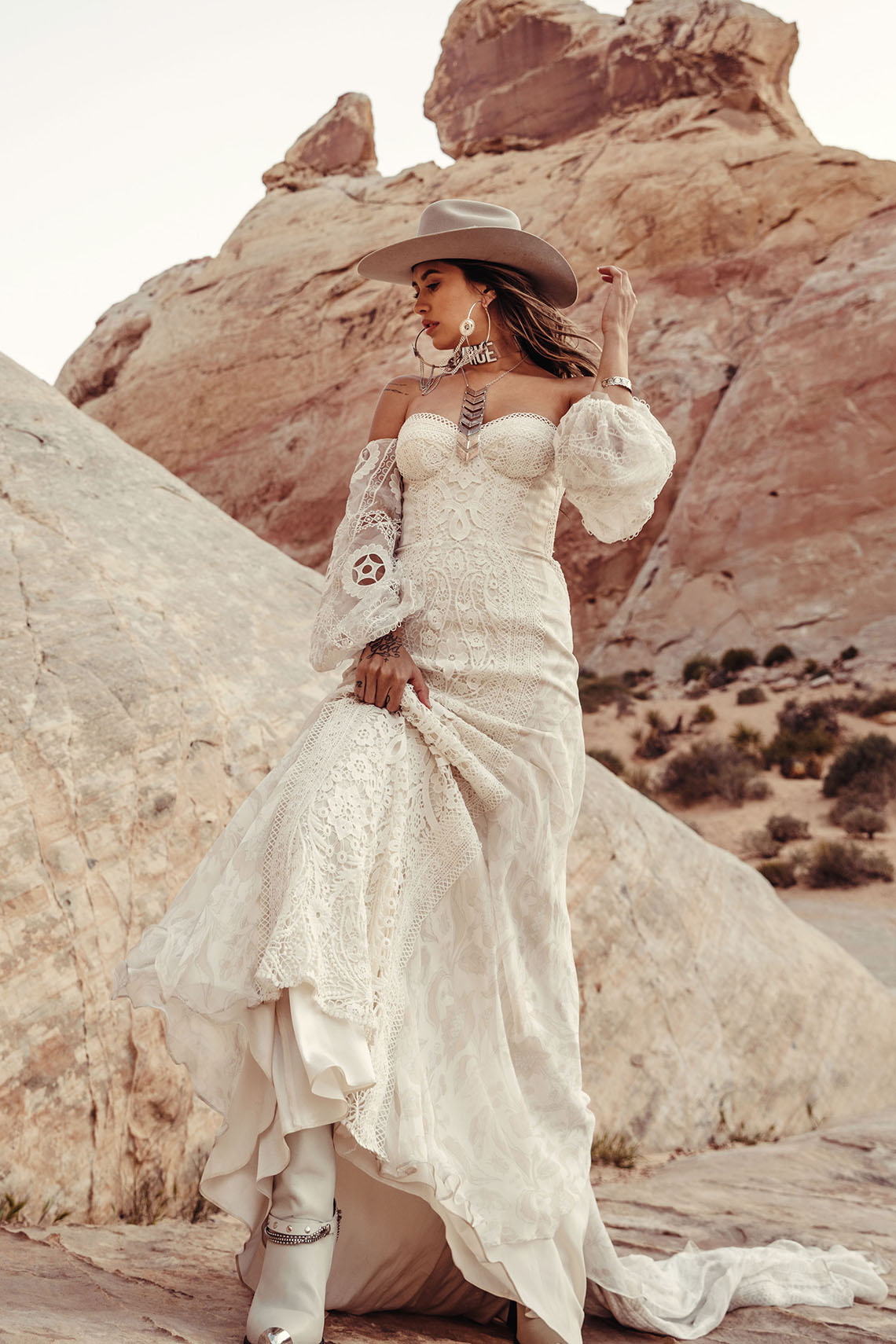 Rue de Seine Moonrise Canyon Wedding Dress Collection – River Gown 4