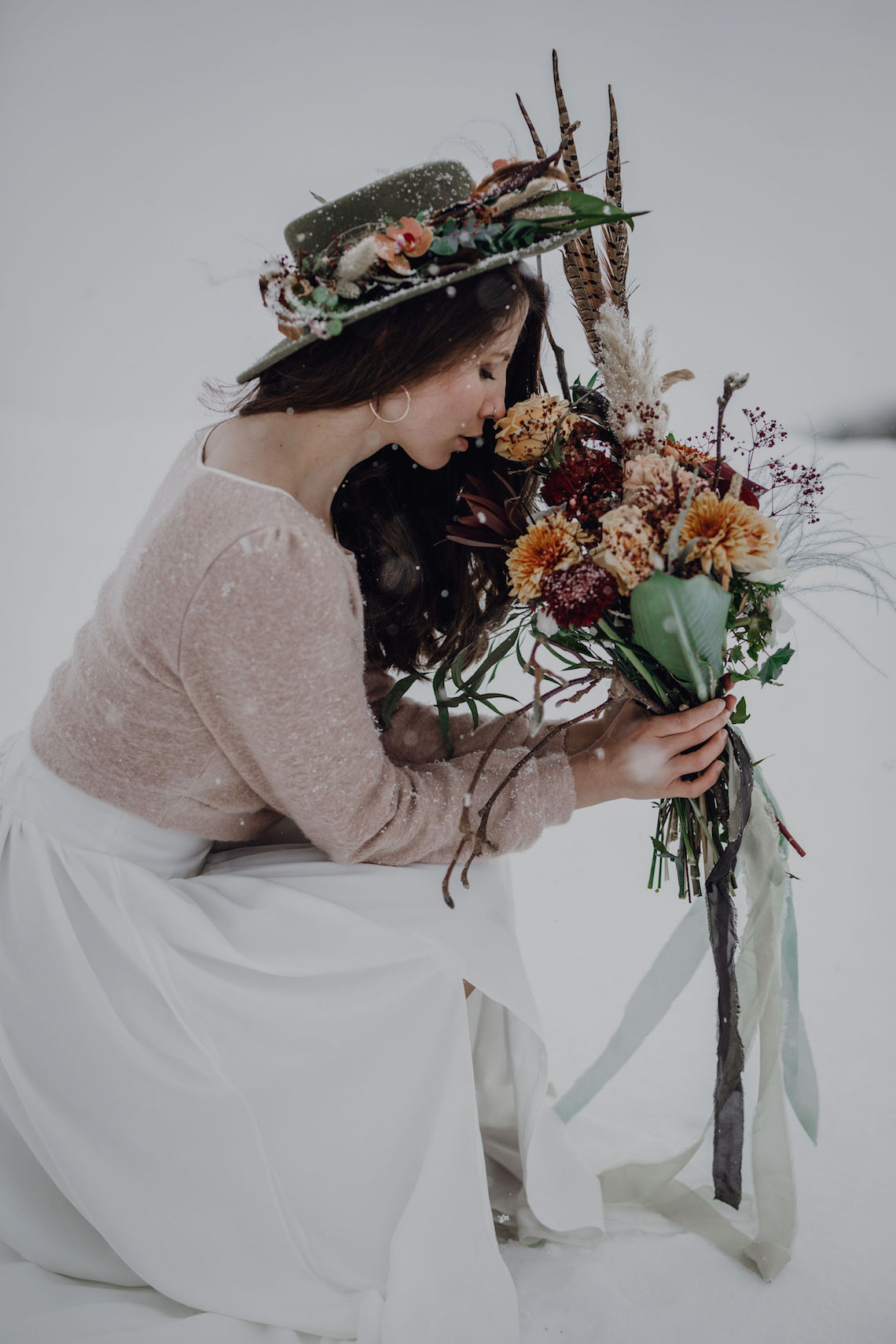 Wild Winter Wedding Inspiration from Iceland – Snowy Scenery and a Bridal Sweater – Melanie Munoz Photography 23