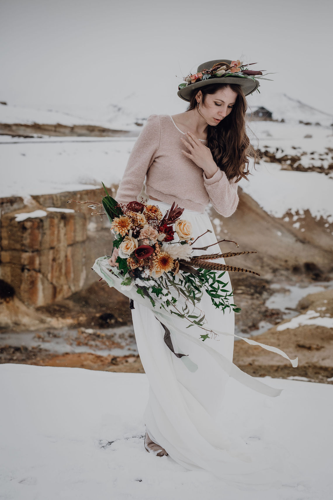 Wild Winter Wedding Inspiration from Iceland – Snowy Scenery and a Bridal Sweater – Melanie Munoz Photography 26