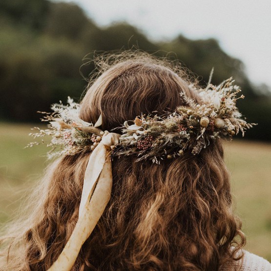 Los mejores sitios para comprar velos de novia y accesorios en línea: Rosa mosqueta y reyezuelo - Corona de los campos de verano