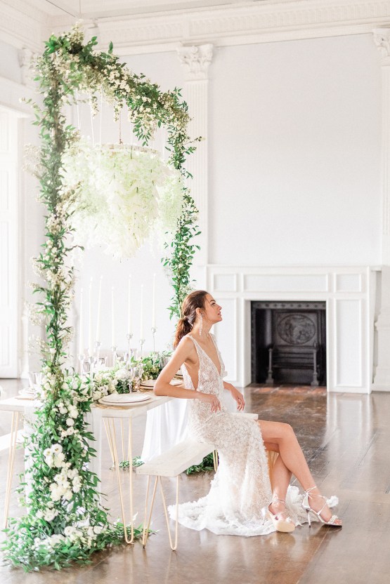 Luxurious and Opulent Wedding Inspiration Featuring Six Stunning Dresses – Gianluca and Mary Adovasio – Tigerlily Weddings 8