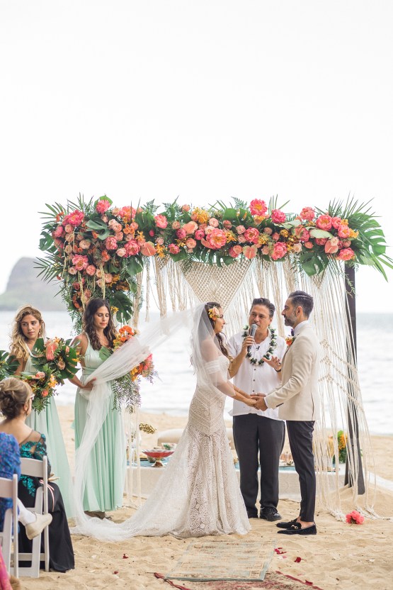 Breathtaking Cultural Polynesian Wedding on the Beaches of Hawaii – Joseph Esser 34