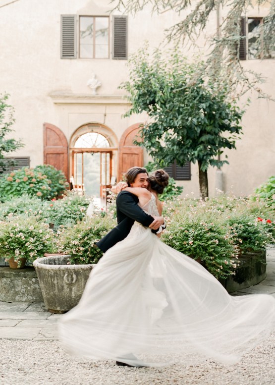 Breathtaking Tuscan Fine Art Wedding Inspiration – Olga Makarova 52