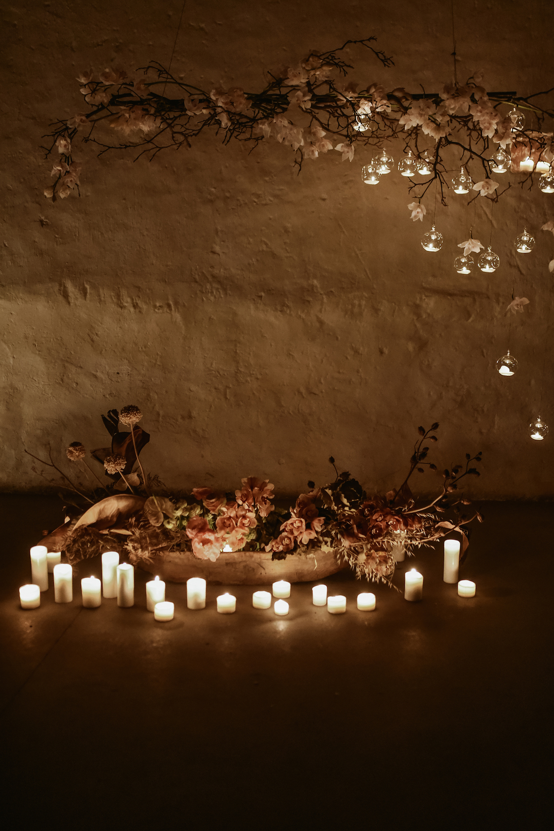 Candlelit Wedding Inspiration With Pretty Fairy Lights – Lauren Pretorius Photography 31