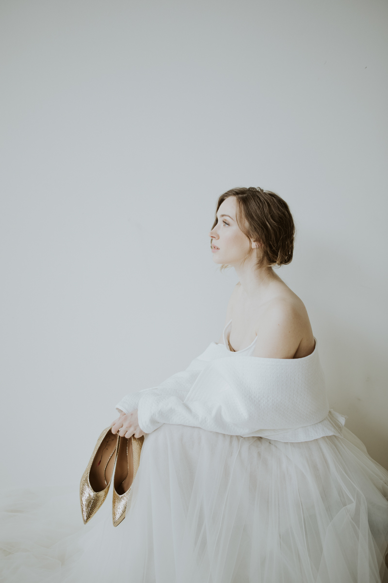 White and Taupe Minimalistic Wedding Inspiration – Vanessa Illi 29