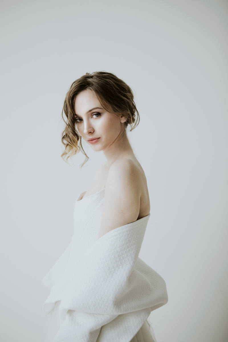 White and Taupe Minimalistic Wedding Inspiration – Vanessa Illi 8