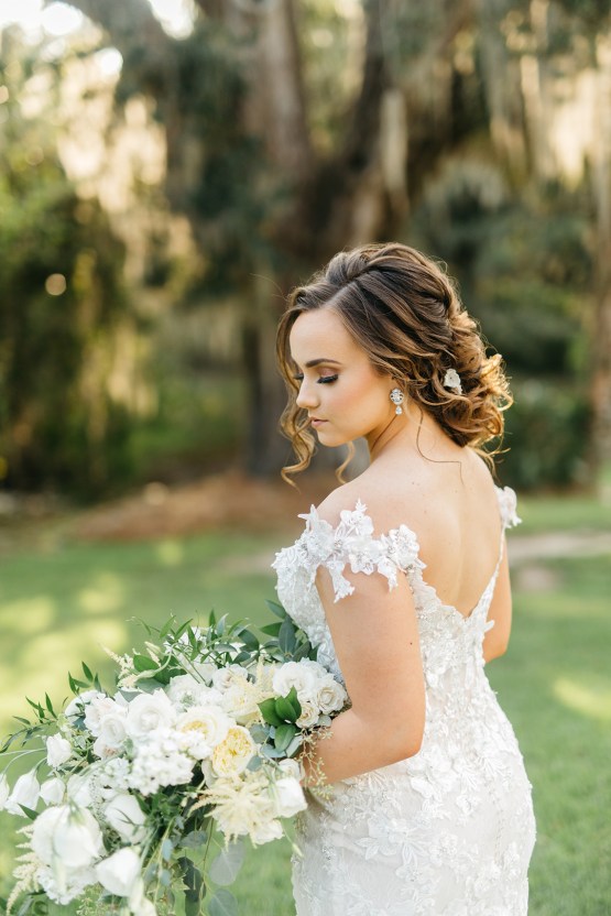 Magical Intimate Southern Wedding Under The Oak Trees – Pure Luxe Bride – Lydia Ruth Photography 27