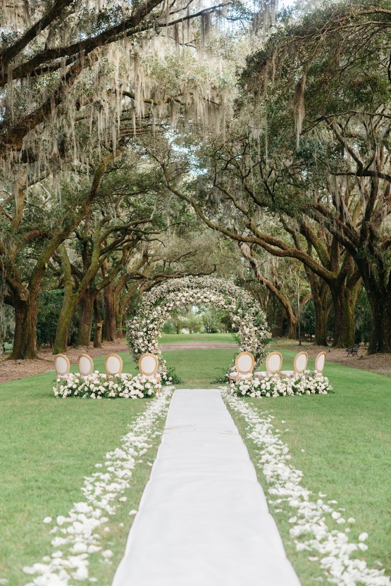 Magical Intimate Southern Wedding Under The Oak Trees – Pure Luxe Bride – Lydia Ruth Photography 32