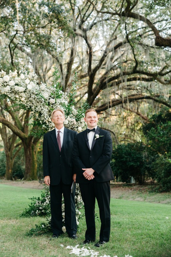 Magical Intimate Southern Wedding Under The Oak Trees – Pure Luxe Bride – Lydia Ruth Photography 34