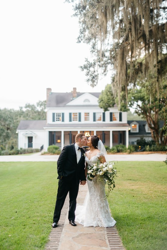 Magical Intimate Southern Wedding Under The Oak Trees – Pure Luxe Bride – Lydia Ruth Photography 47