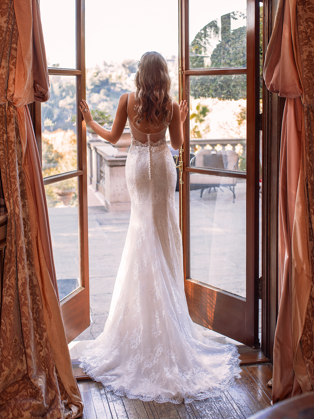 10 Gorgeous Wedding Dresses that Flatter Your Curves – Moonlight Bridal – Val Stefani – Bridal Musings – S2167_B