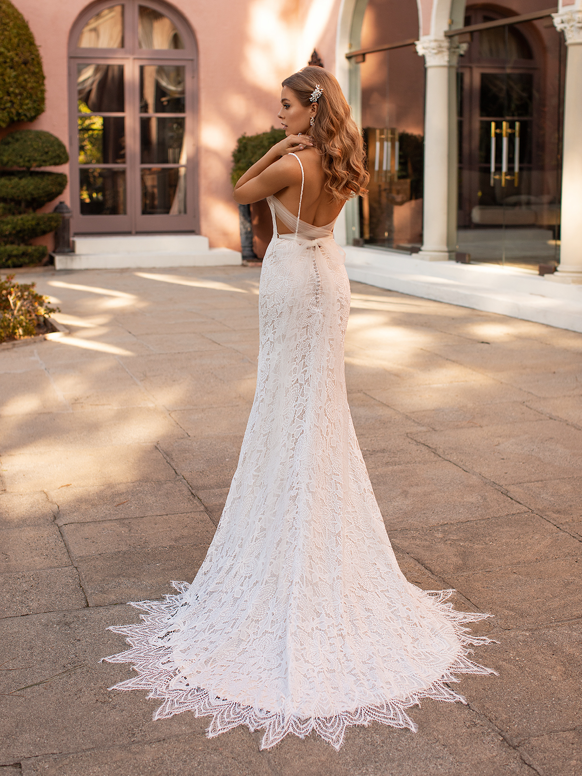 10 Gorgeous Wedding Dresses that Flatter Your Curves – Moonlight Bridal – Val Stefani – Bridal Musings – S2168_B