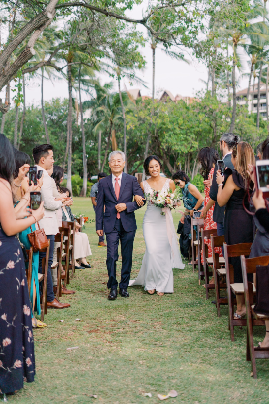 Elegant Sage Green Hawaii Destination Wedding – Etcetera Photo 28