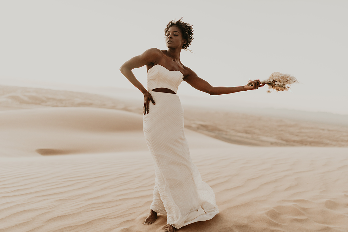 Desert Sand Dune Wedding Inspiration with Natural Hair Ideas for Black Brides – Tor Hawley – The LAW Bridal 9