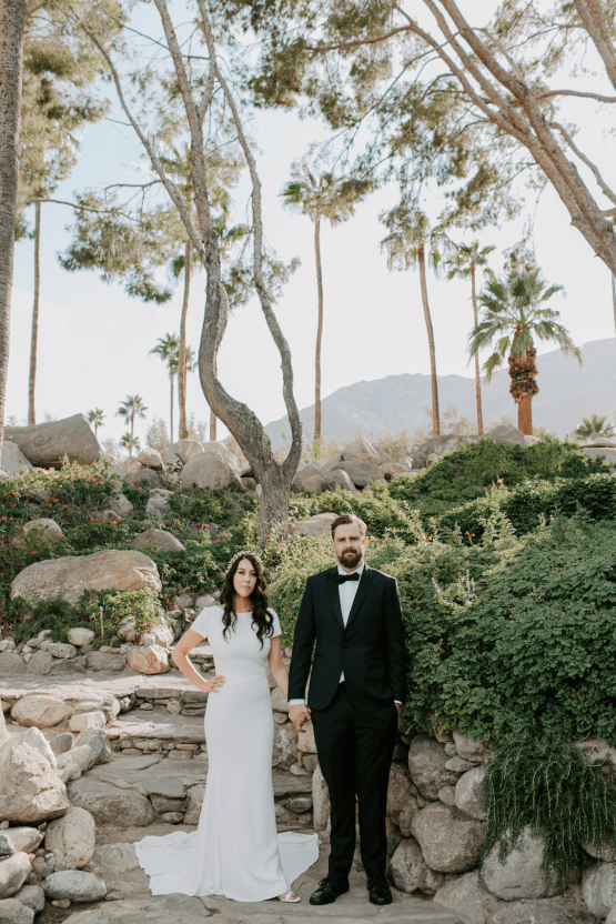 Ultra-Stylish Palm Springs Wedding with Modern Black Details – Frederick Loewe Estate – Mary Claire Roman 33