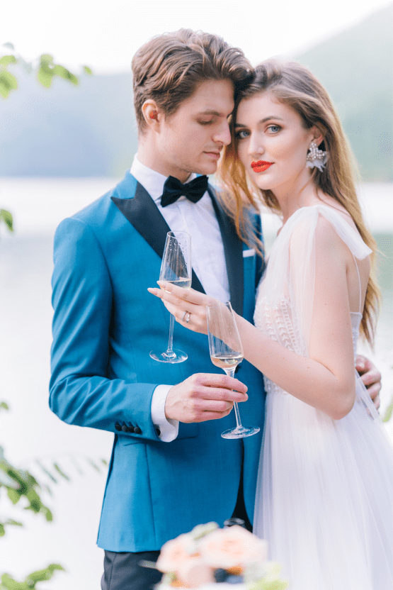 Beautiful and Ethereal Romanian Wedding Inspiration at Tarnita Lake – Ioana Porav Photography 47