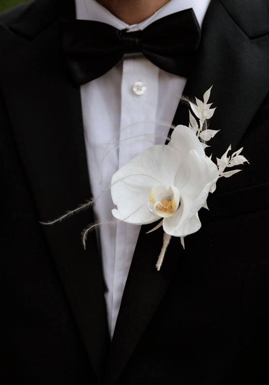 Fashion-forward Countryside Wedding Inspiration – Elmore Court – Laura Martha Photography 33