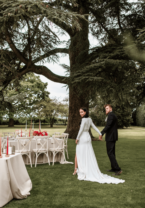 Fashion-forward Countryside Wedding Inspiration – Elmore Court – Laura Martha Photography 37