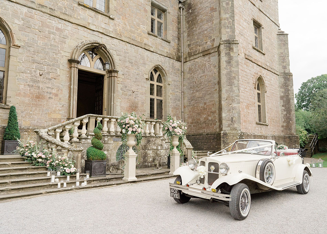 Fairytale Royal English Wedding Inspiration at Clearwater Castle – Sara Cooper Photography – Smitten Weddings 5