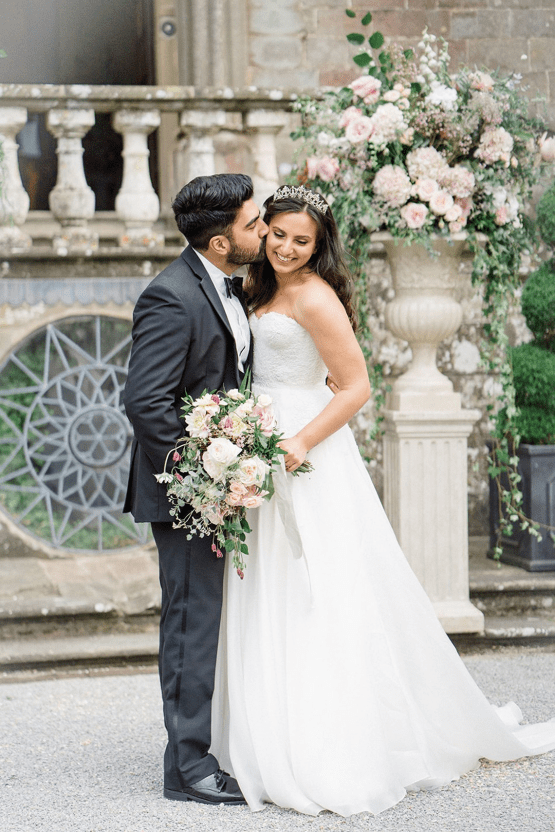 Fairytale Royal English Wedding Inspiration at Clearwater Castle – Sara Cooper Photography – Smitten Weddings 52
