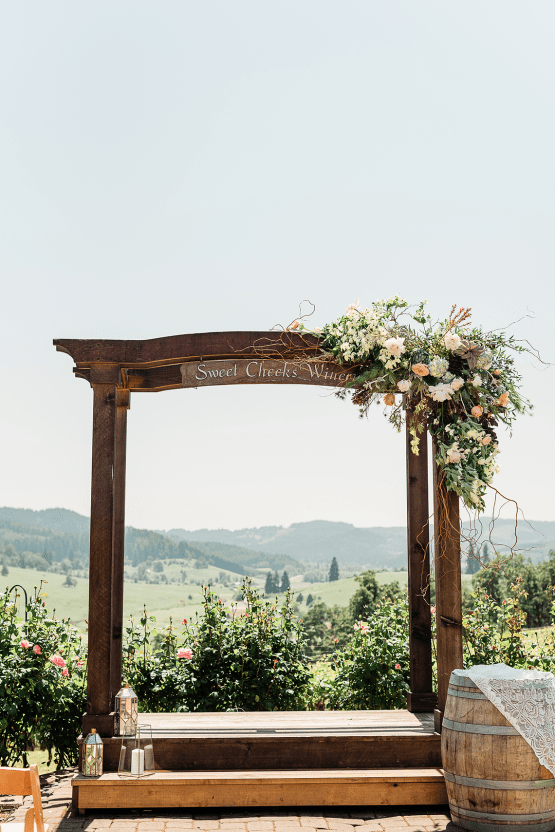 Pink Boho LGBTQ Winery Wedding Inspiration – Sierra Rose Photography 11