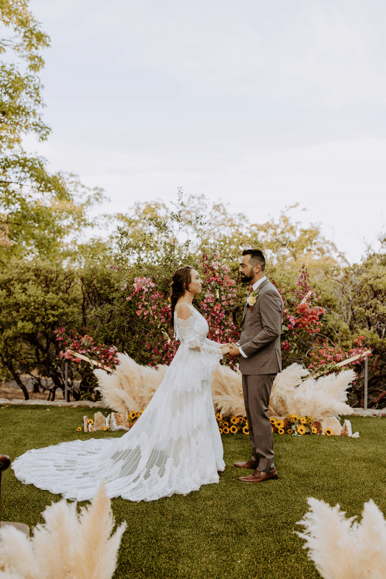 Bohemian and Rustic Wedding Inspiration with Pampas Grass – Parallel33 Photography – Esoteric Bride 34