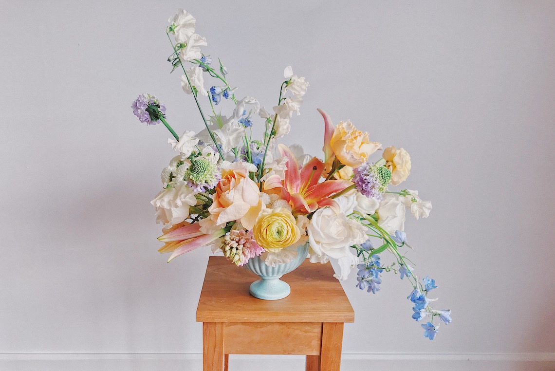 Wedding Blog Posts  Floral arrangements diy, Flower arrangements simple,  Fake flower arrangements