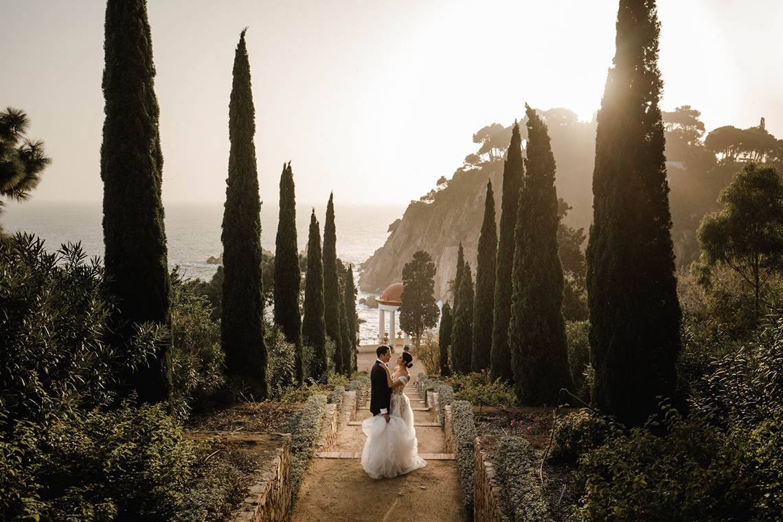 Romantic Spanish Destination Wedding in Barcelona – Andrea Ferrara 3