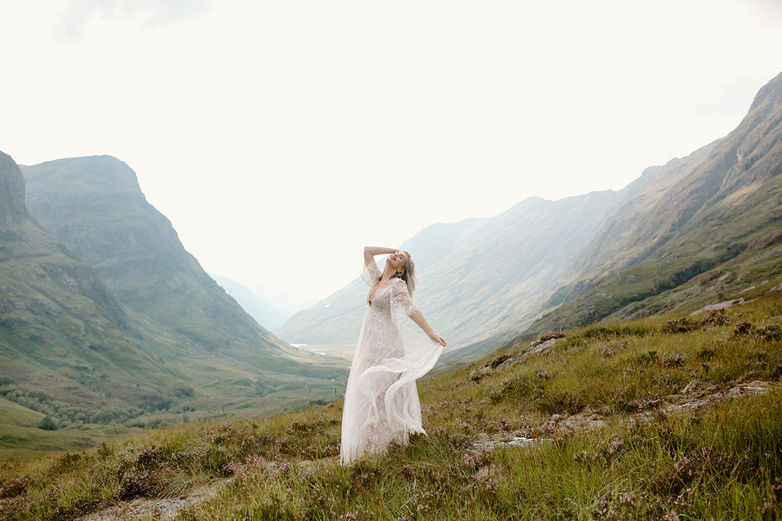 Stunning Scotland Highlands Elopement Inspiration – Alia PAIENDA – E and W Couture 4