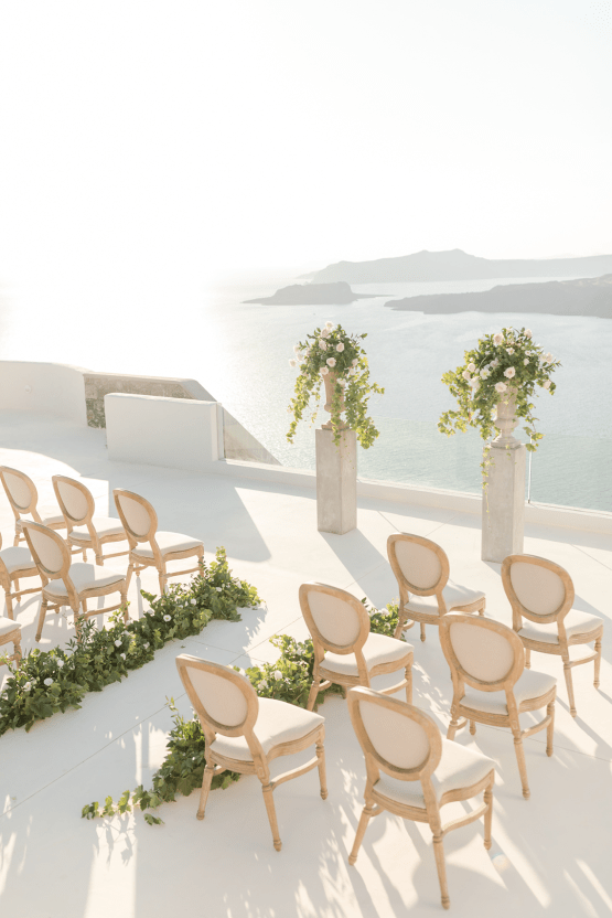 Micro boda griega celeste en los acantilados de Santorini - Kimono foto 15