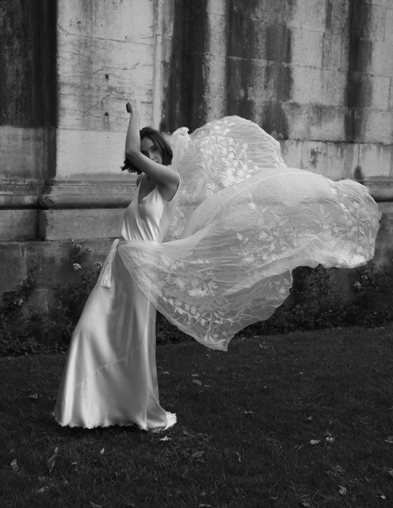 Romantic and Chic Portuguese Bridal Editorial – Couplet – A La Robe Bridal 25