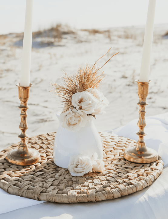 Inspiración de boda bohemia en la playa con decoración de agave - Georgia Grace - Sal y tallo 6