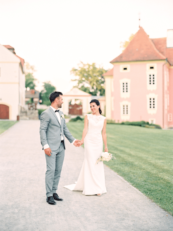 Opulent Traditional Czech Wedding in a Pink Castle – Tomas Dolejsi – Chateau Mitrowicz 50