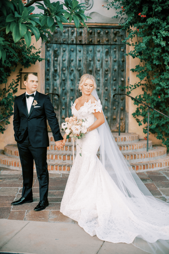Sparkling Hacienda-style Arizona Micro Wedding at Royal Palms Scottsdale – Ashley Rae Photography 57