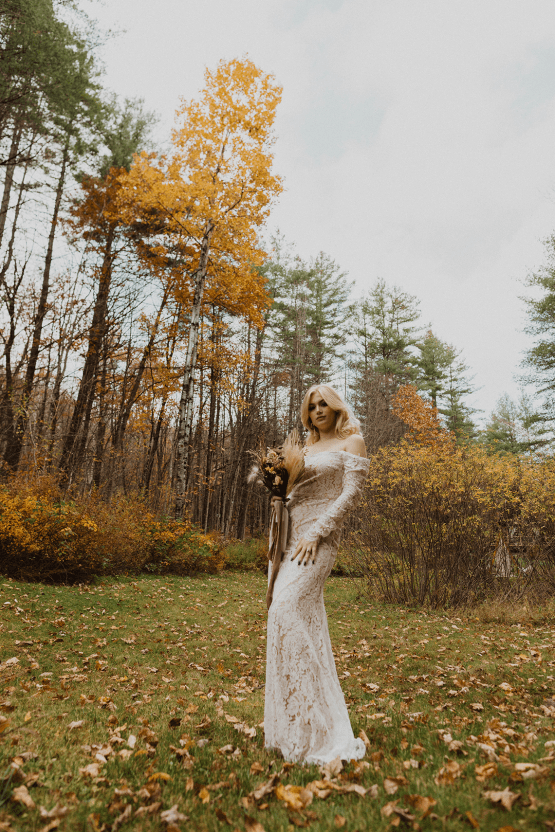 Woodsy Boho Cabin Wedding Inspiration in New Hampshire – Haus of Gravity – Compass Collective 39