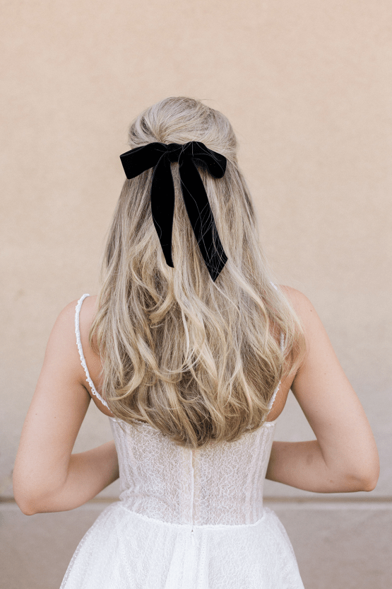 6 Gorgeous and Trendy Bridal Hairstyles for Your 2021 2022 Wedding – Valerie Darling Photography – The Bridal Bar 16