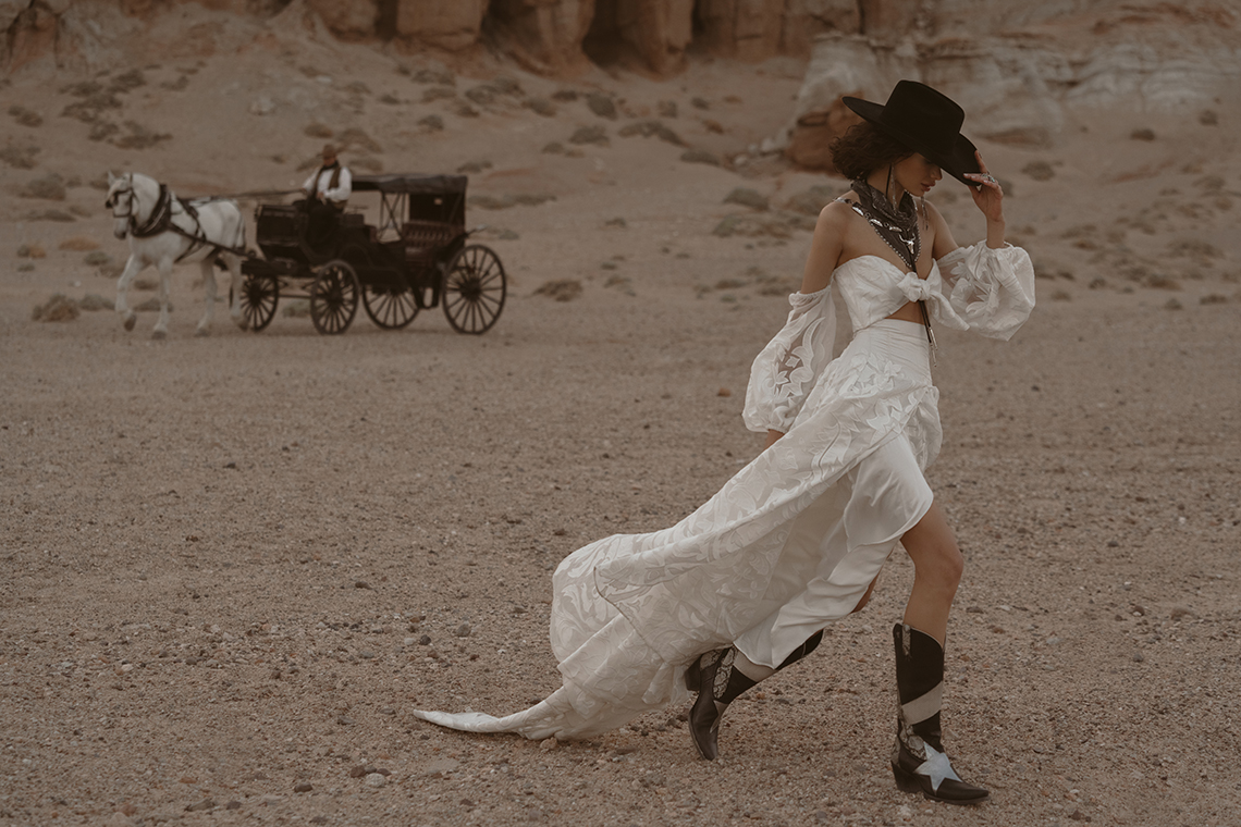 Las mejores botas de vaquero para llevar con tu vestido de novia - Boot Barn - Lovely Bride - Rue De Seine Bridal - Bridal Musings 3