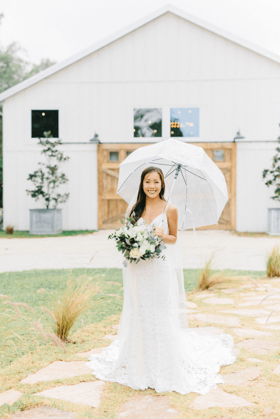 Rainy Casual Barn Wedding with Vietnamese Influence – Emma Anne Photography – The Mulberry – Bridal Musings 25