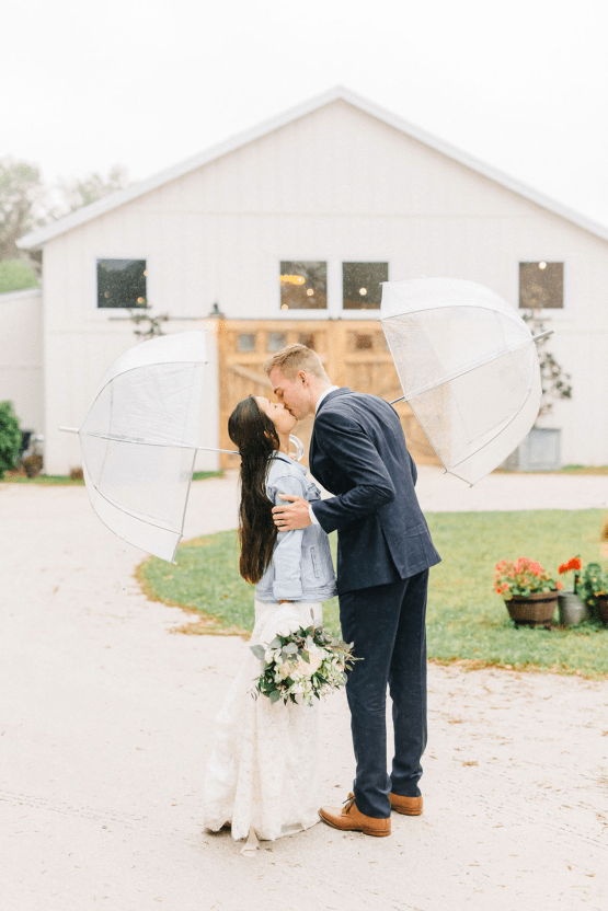 Rainy Casual Barn Wedding with Vietnamese Influence – Emma Anne Photography – The Mulberry – Bridal Musings 46