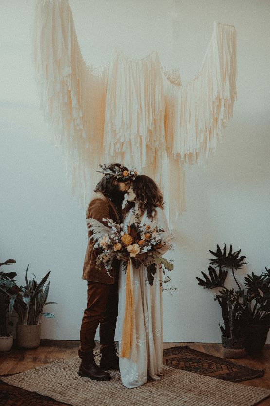Vintage 1970s Inspired Portland Elopement Inspiration – Anna Caitlin Photography – The Indigo Bride – Bridal Musings 19