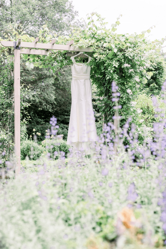 Whimsical Garden Wedding Inspiration – Danni LaRaia Photography – M and D Farm – Bridal Musings 13