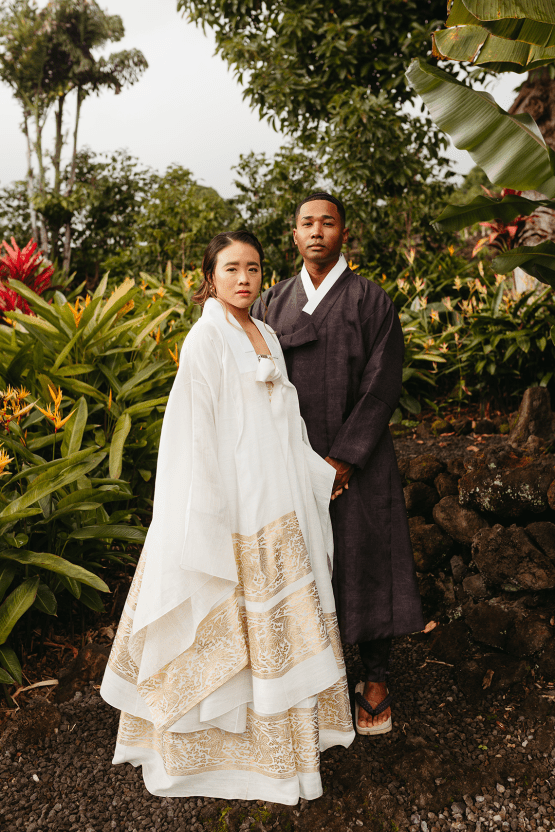 Korean Hawaiian Elopement with a Traditional Ceremony – Alyssa Luzaich Photography – Kukio Beach – Bridal Musings 17