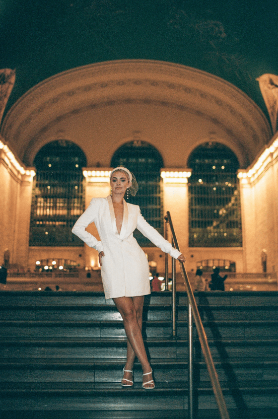 Semana de la moda nupcial de Nueva York 2022 Inspiración - Danielle Determan Duey Photo - Reflexiones nupciales - Grace Loves Lace - Galia Lahav 27