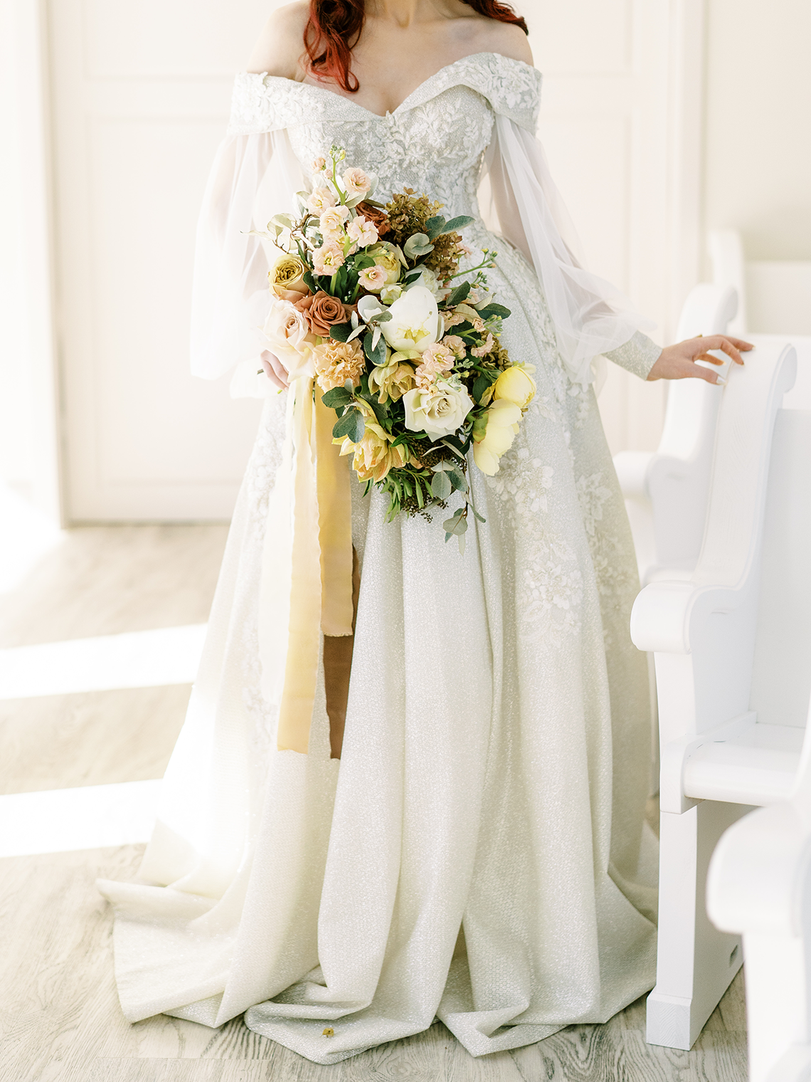 Stunning Fall Florals Wedding Inspiration – Amy Odom Photography – Brighton Abbey – Bridal Musings 16