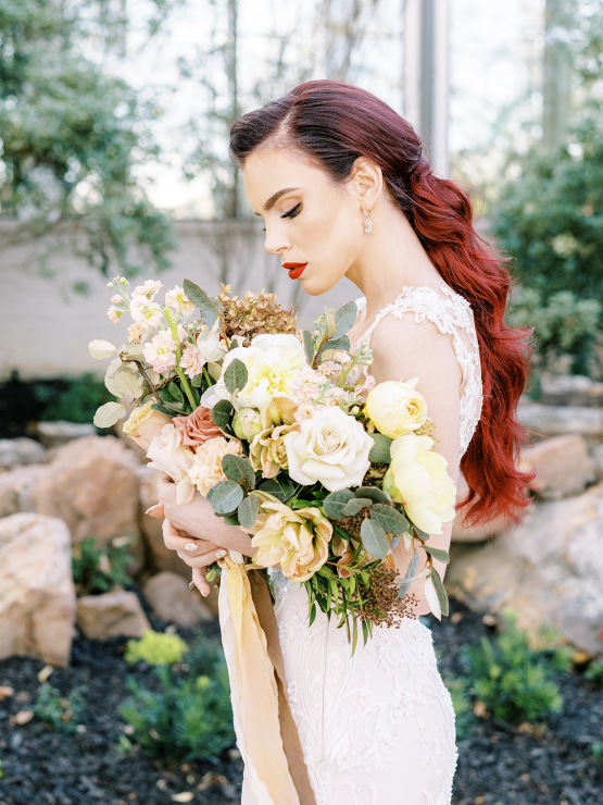 Stunning Fall Florals Wedding Inspiration – Amy Odom Photography – Brighton Abbey – Bridal Musings 43