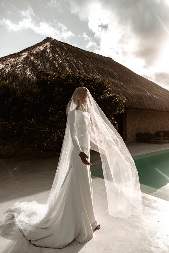 Stunning Mozambique Beach Wedding at Sunrise – Sussurro – Ayeh Photography – Bo and Luca – Bridal Musings 15
